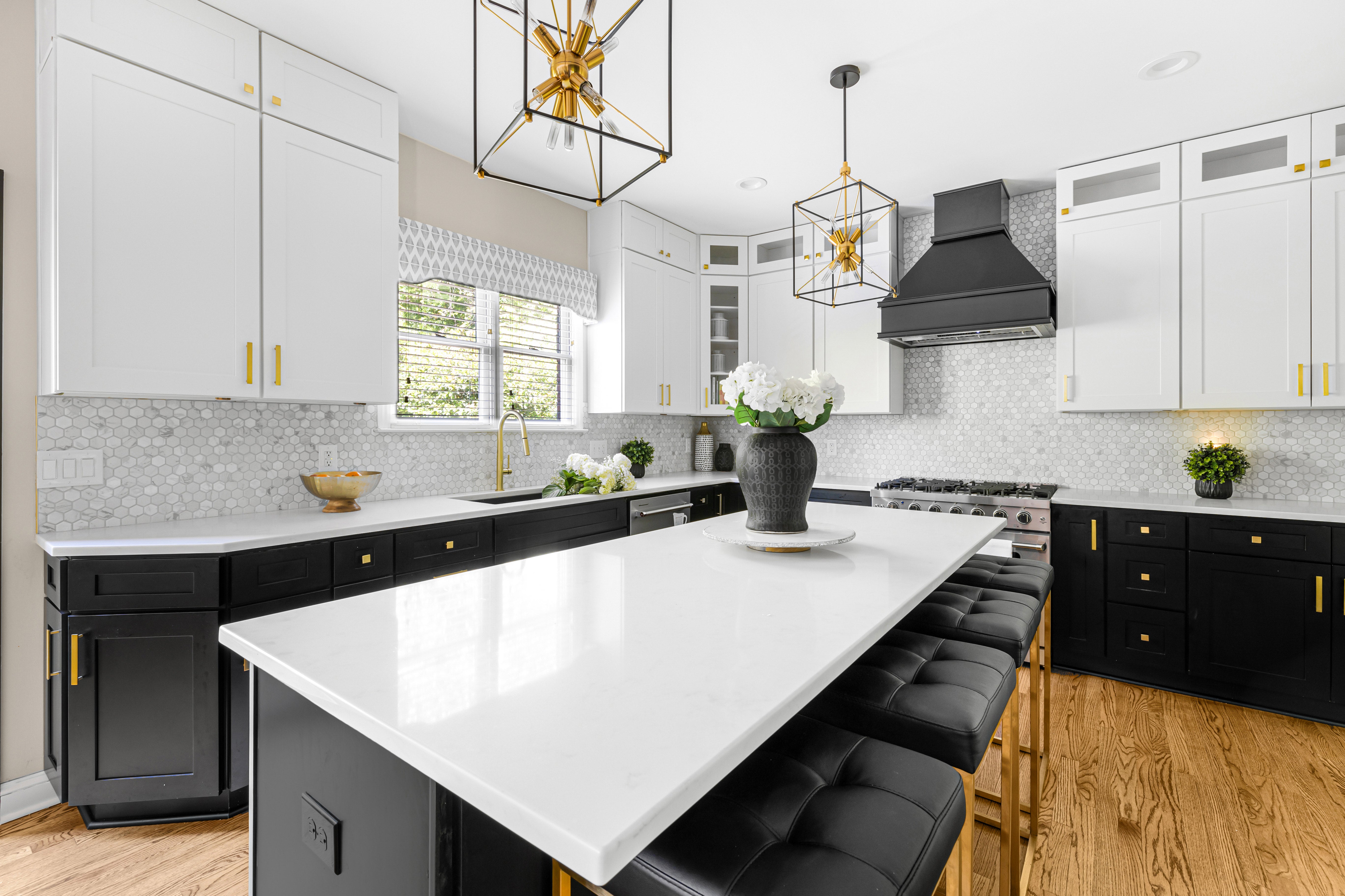 RTA Cabinets: The Perfect Storage Solution for Your Outdated Home