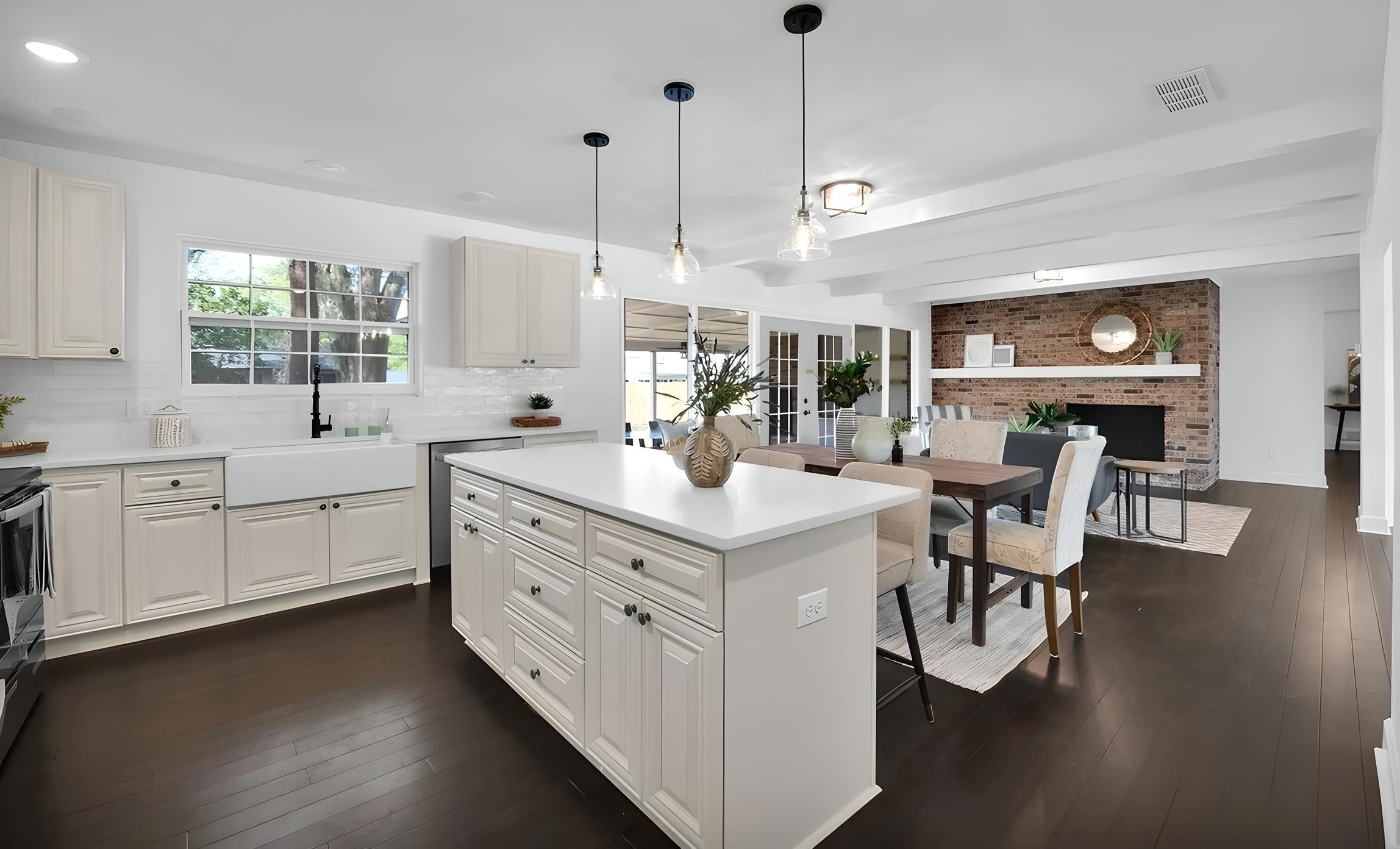 Discover the Craftsmanship of L&C Cabinetry in Virginia: Your Go-To for Custom Cabinetry Solutions
