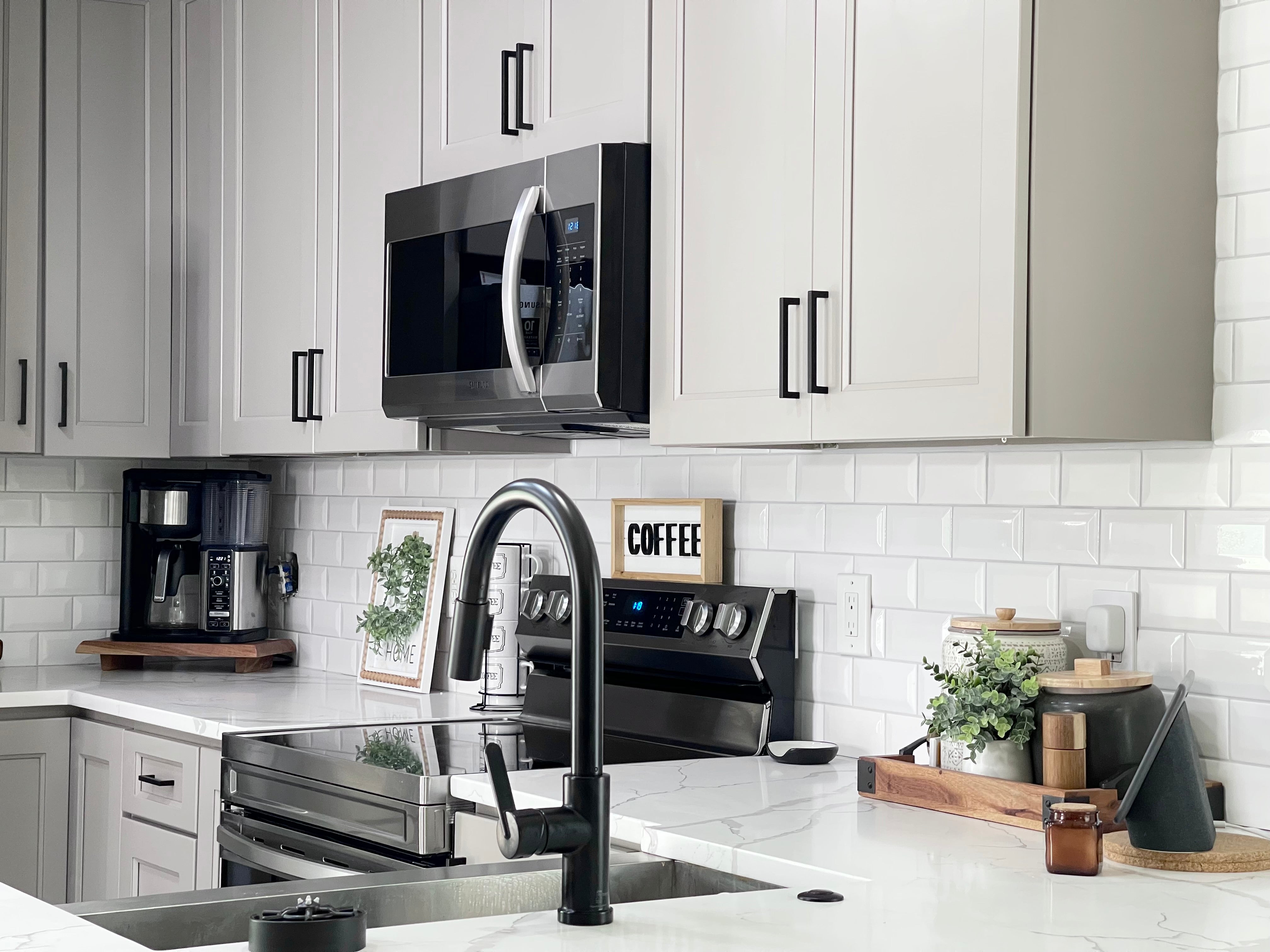 Cabinet Distribution Centers: Reliable Supply for Your Cabinetry Needs
