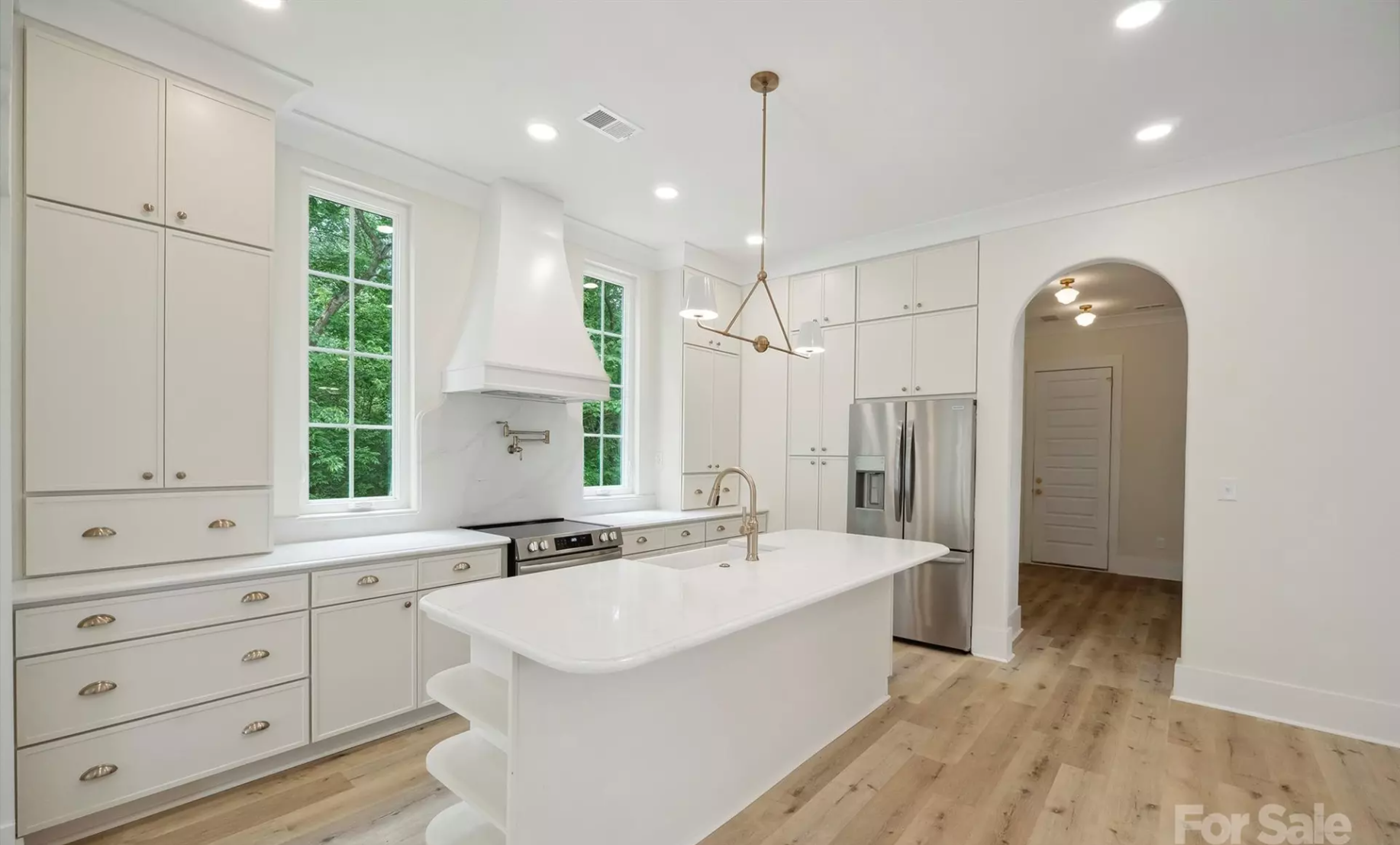 Virginia Beach Wholesale Cabinetry: Premium Solutions for Coastal Renovations