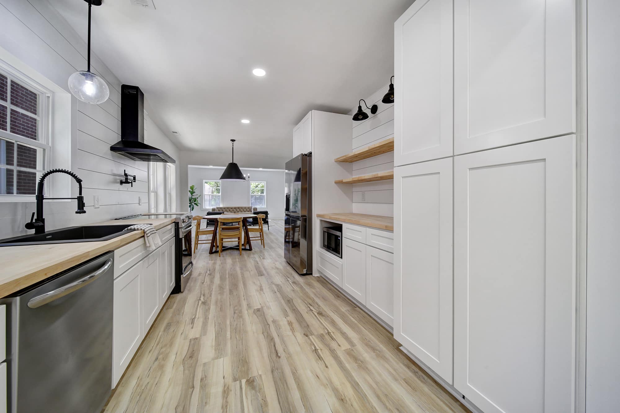Why Choose L&C Cabinetry Virginia for Your Kitchen Cabinets?