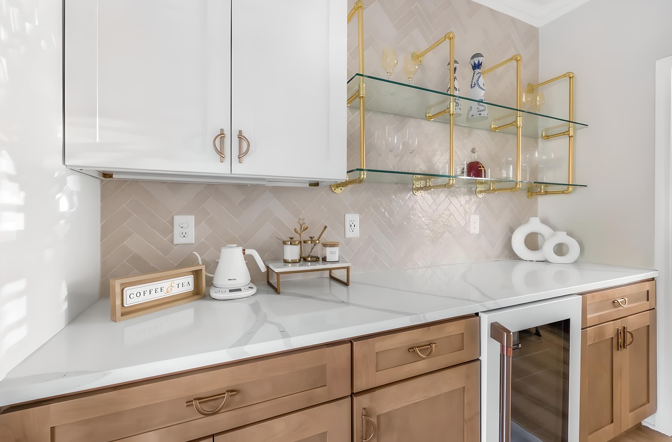 Transform Your Home with Chic Two-Tone Cabinetry: A Blend of Tradition and Trend